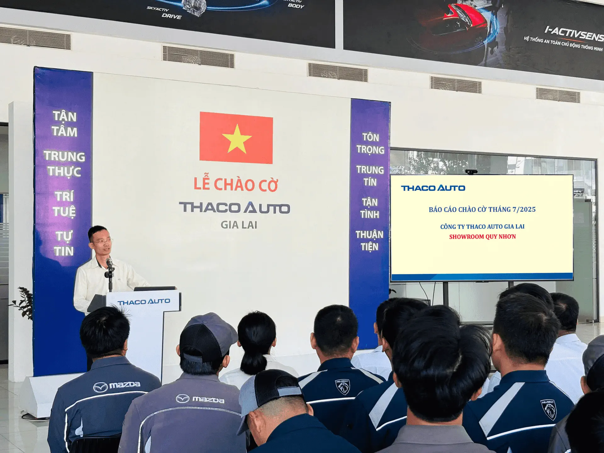 Lễ chào cờ tháng 7: THACO AUTO Bình Định sẵn sàng chuyển mình