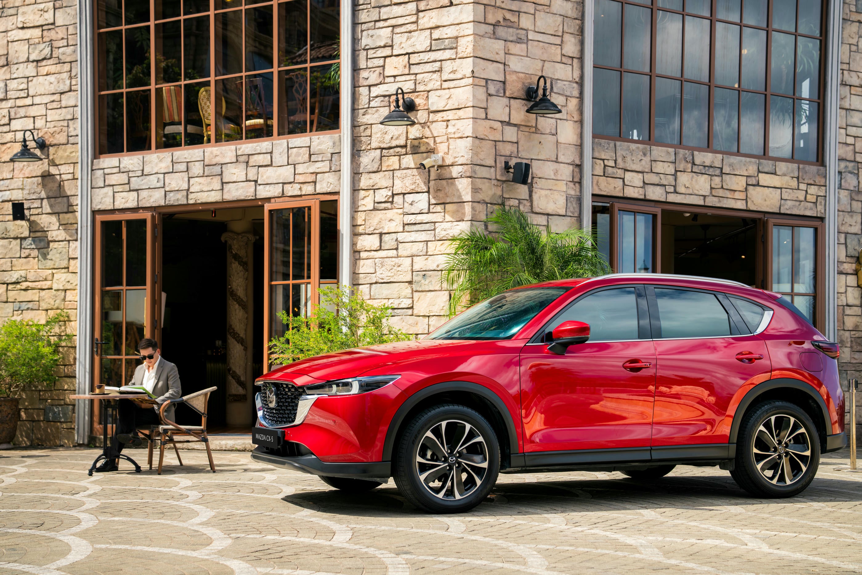 3nhieu-chuong-trinh-uu-dai-danh-cho-cac-dong-xe-mazda-trong-thang-52025